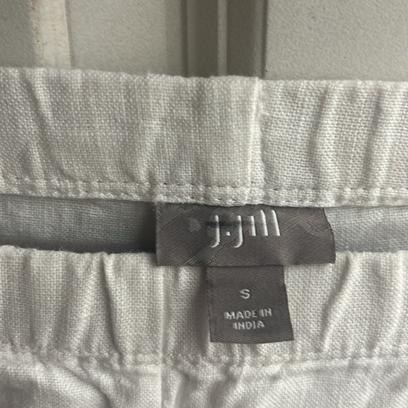 White linen shorts - Picture 4 of 5